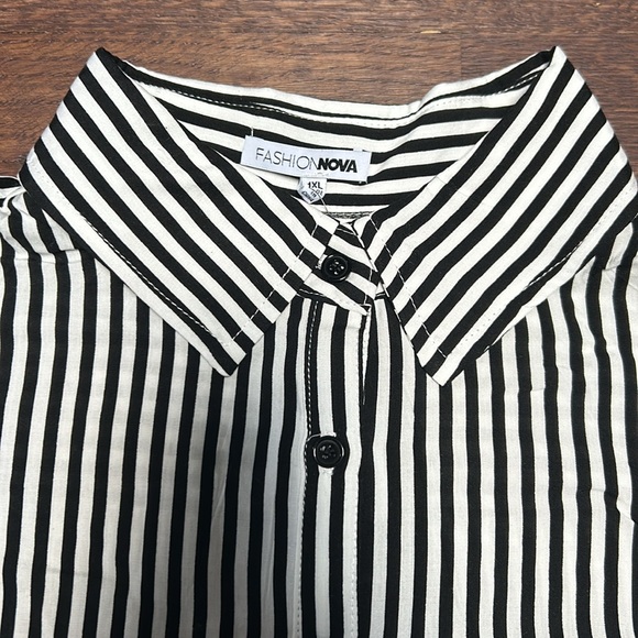 Fashion Nova “You Better Work” Striped Top - Picture 5 of 6